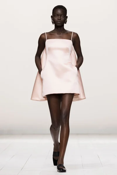 Look 4